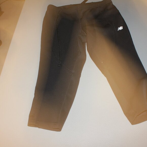 Black New Balance Running Capris Size Small - Picture 1 of 5